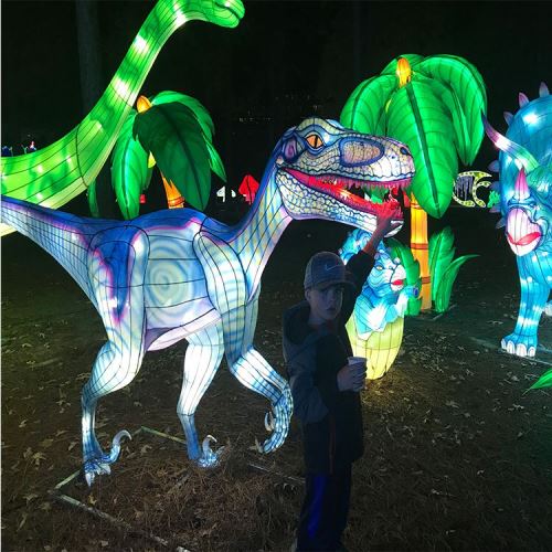 Kinijos dinozaurų žibintų paroda