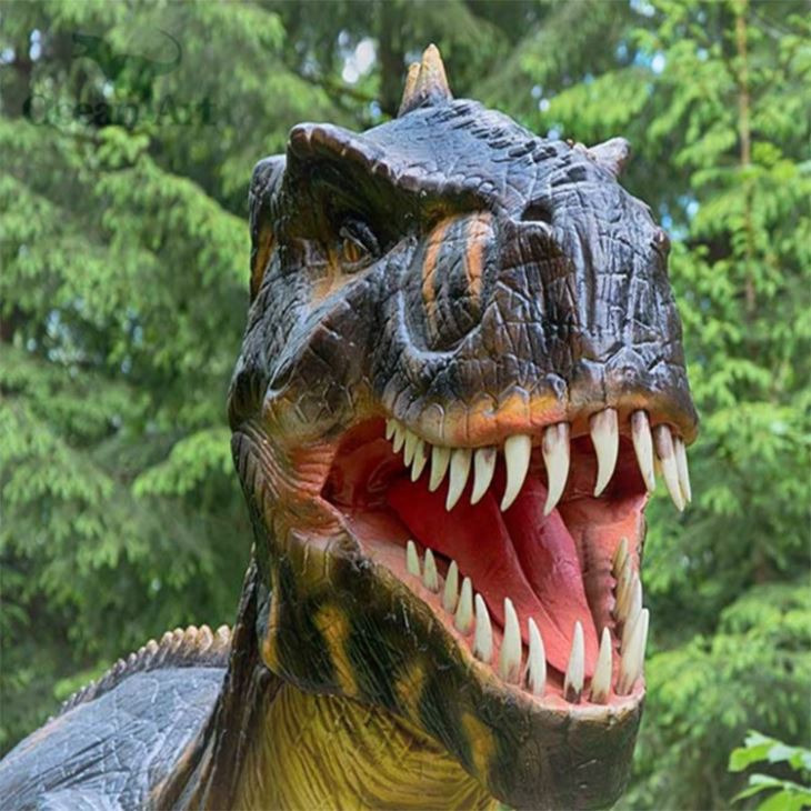 Highly Life-like And Emulational Dinosaur Skeleton